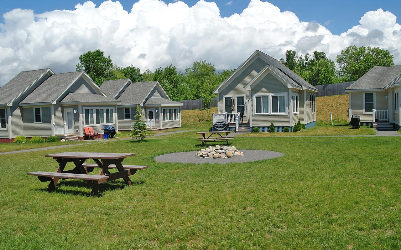 Cherry Valley Sandbanks Summer Village Cottages المظهر الخارجي الصورة