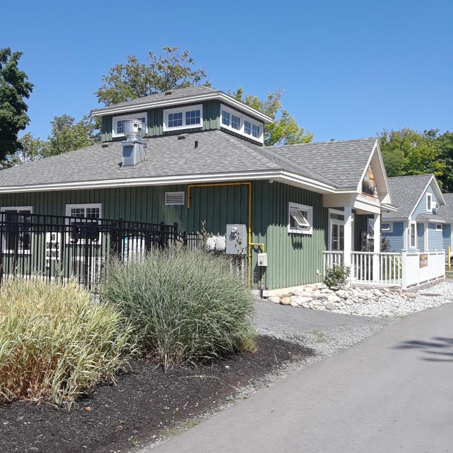 Cherry Valley Sandbanks Summer Village Cottages المظهر الخارجي الصورة